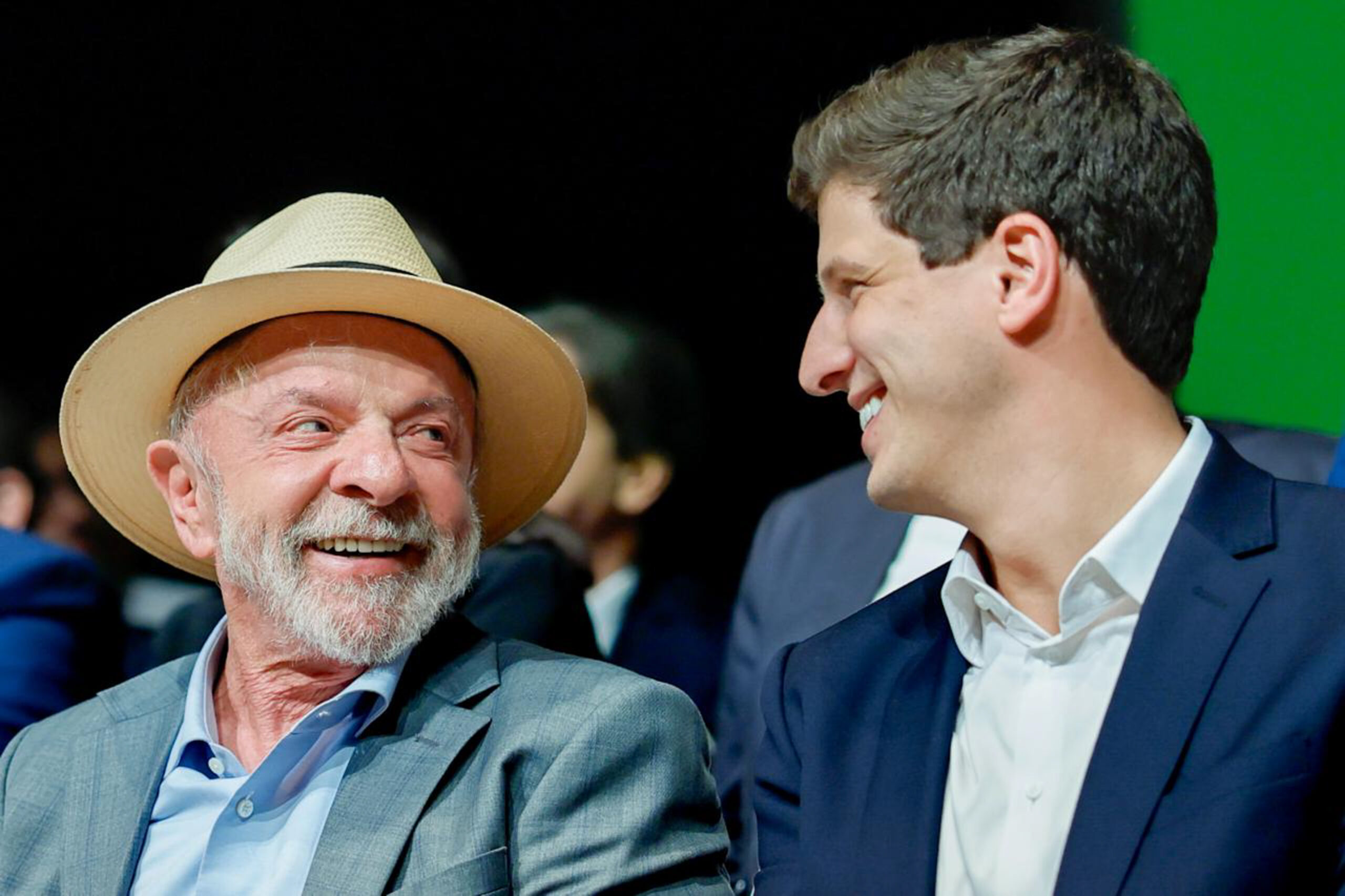 Coluna da quinta: o motivo do esforço pela exclusividade do apoio de Lula