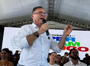 Prefeito de Ferreiros oficializa apoio à reeleição de Raquel Lyra