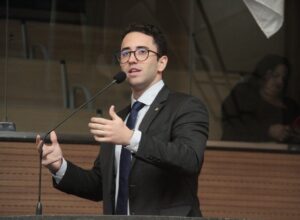 Thiago Medina anuncia pré-candidatura a deputado federal 