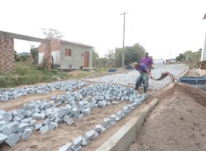 Prefeitura de Caruaru amplia pavimentação de ruas na zona rural  