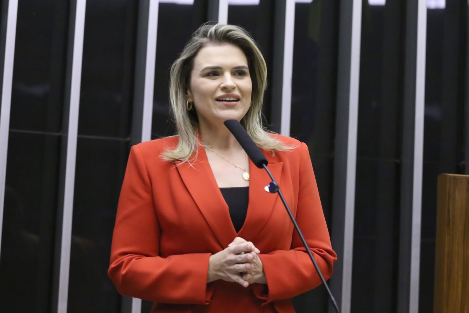 Quaest consolida Marília Arraes na dianteira na corrida pelo Senado