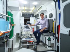 Petrolina recebe duas novas ambulâncias para a rede municipal de saúde 