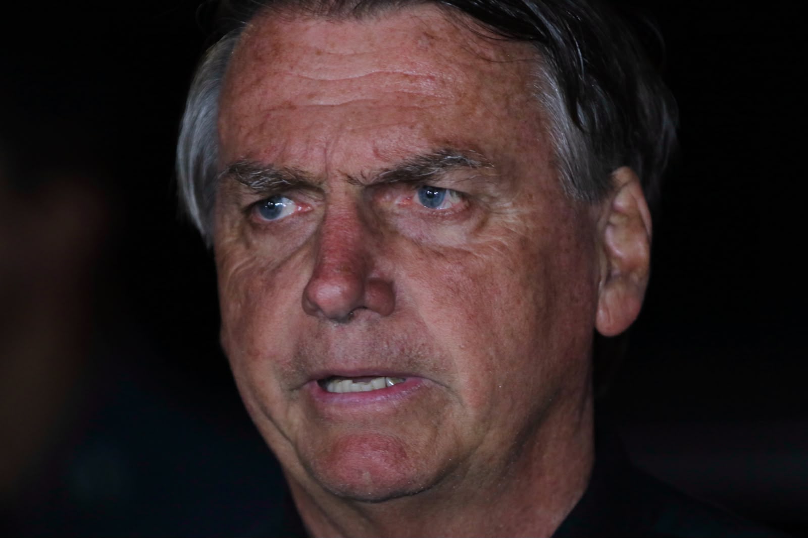 Polícia Federal faz novas buscas na casa de Jair Bolsonaro