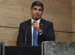 A pedido de Lessa, Câmara de Caruaru convoca sessão extraordinária para debater situação dos loteiros