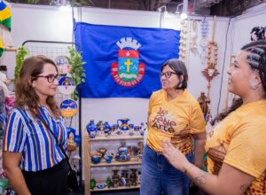 Débora Almeida acompanha abertura da Fenearte e reforça apoio aos artesãos
