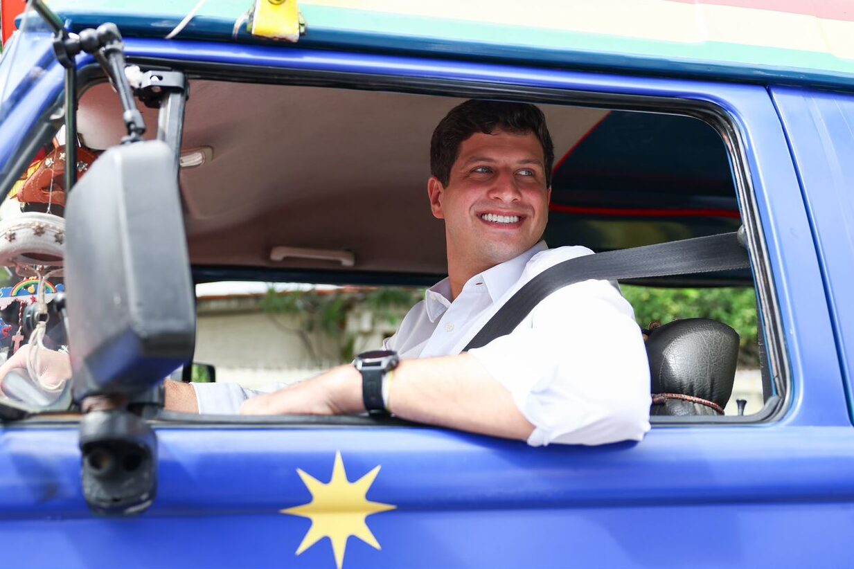 Coluna da sexta: João Campos busca retomar protagonismo nas redes sociais