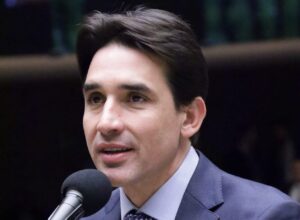 Silvio Costa Filho vota pela redução de impostos sobre combustíveis