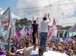 Eduardo da Fonte e Raquel Lyra participam de caminhada em Nova Descoberta