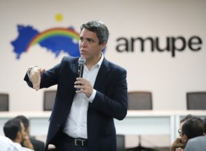 Amupe reúne prefeitos para debater temas de interesse dos municípios