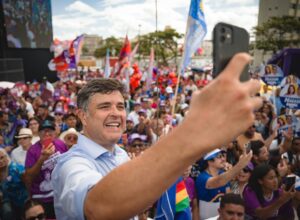 Eduardo da Fonte quer levar ao Senado proibição das redes para menores de 14 anos