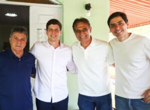 João Campos recebe apoio de Vavá Rufino, ex-prefeito de Moreno