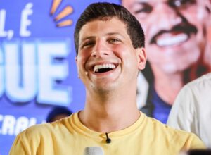 João Campos promete maior investimento em abastecimento de água