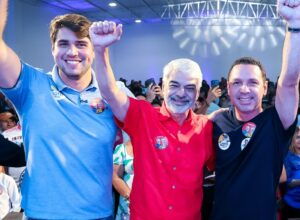 Humberto Costa reforça agenda no interior ao lado de aliados