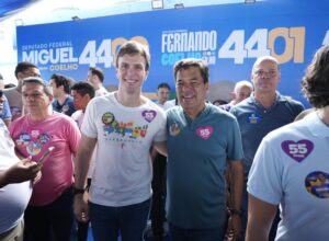 Mendonça reforça apoio a Miguel Coelho durante inauguração de comitê