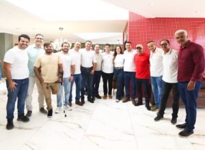 Grupo político de Evilásio Matheus fecha apoio a João Campos