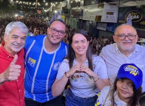 Fellype Martins inaugura comitê em João Alfredo e reúne multidão
