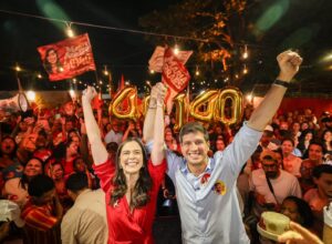 Maria Arraes destaca trajetória política e reúne aliados em inauguração de comitê