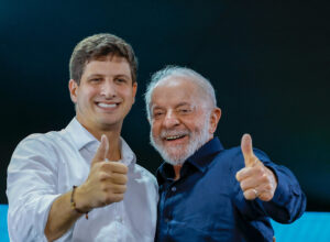 Lula fez giro eleitoral no Nordeste, mas não participou da convenção de João Campos