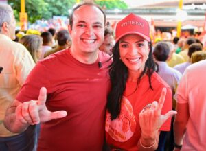 Breno Araújo e Márcia Conrado participam da convenção da Frente Popular