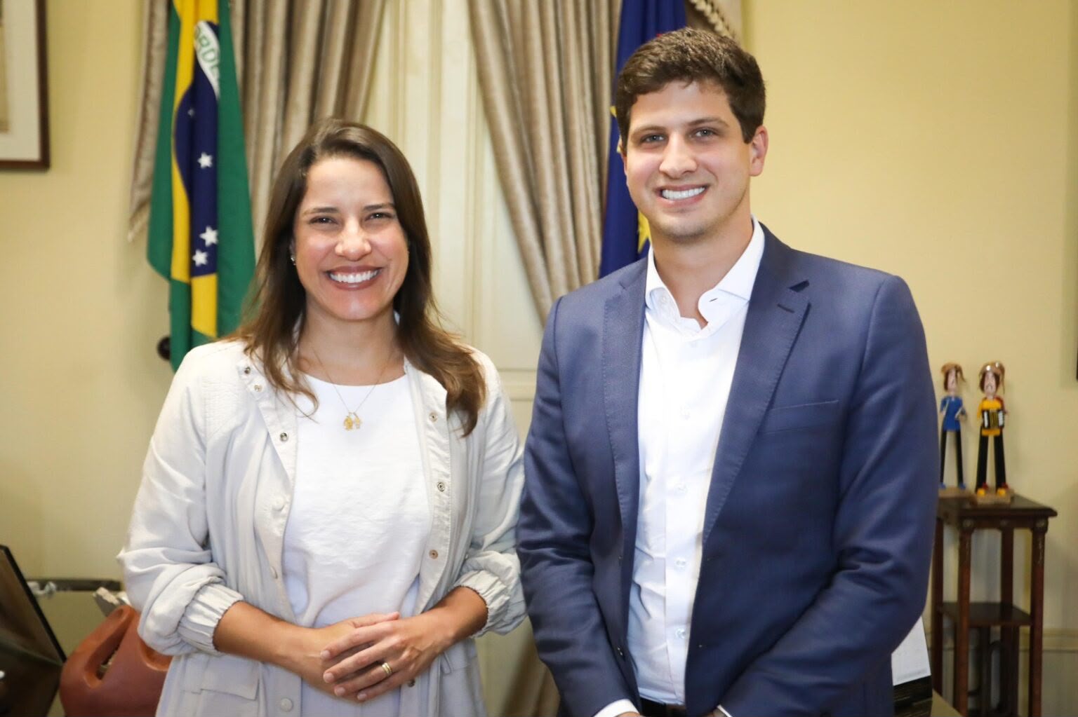 Patrimônio de João Campos é oito vezes maior que o declarado por Raquel Lyra no TSE