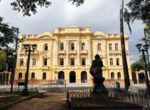 Encontro no Palácio do Campo das Princesas levanta especulações