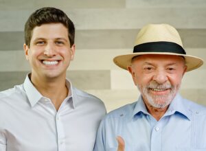 João compara relação que ele e a governadora Raquel têm com Lula