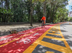 Prefeitura do Recife fortalece estrutura para ciclistas com novas ciclovias e conexões 