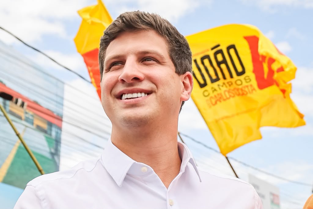 João Campos acumula mais tempo que Raquel no horário eleitoral de rádio e TV