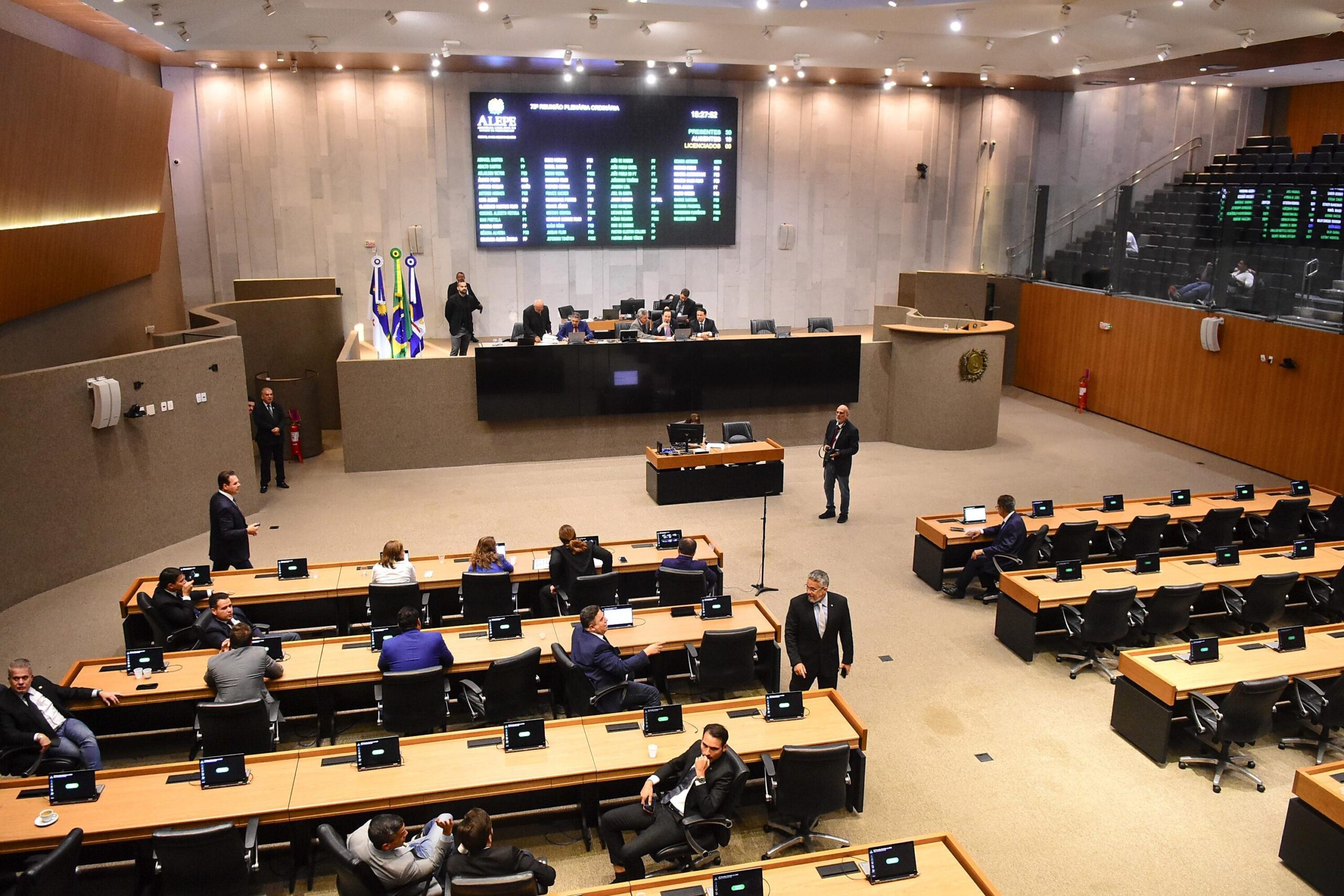 Lei de Diretrizes Orçamentárias 2027 é aprovada por unanimidade na Alepe