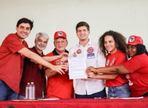 “O Estado tem que ser sócio da agricultura familiar”, defende João Campos em Caruaru