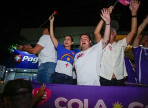Anderson Luiz celebra força popular do grupo de Raquel em Caruaru