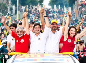 Em Gravatá, João Campos reforça proposta de IPVA zero
