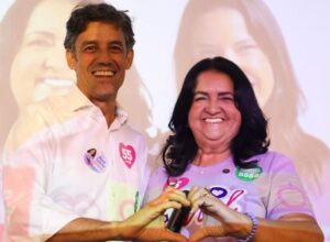 Professora Ana Lúcia anuncia parceria eleitoral com Daniel Coelho