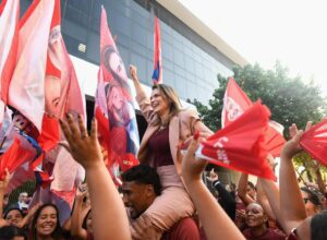 Em debate do g1, Marília apresenta propostas e reforça parceria com Lula