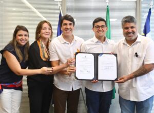 Ariano Suassuna é declarado Patrono da Cultura do Recife