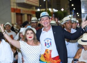 Simão Durando reúne grande público na 5ª Serenata Nossa Petrolina