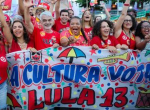 Humberto intensifica presença no Recife e participa de ato em apoio à reeleição de Lula
