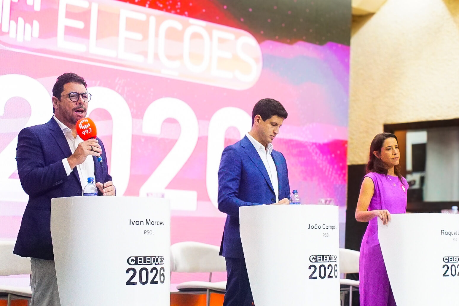 Coluna do sábado: debate tem poucas novidades e disputa equilibrada