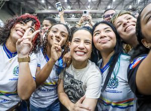 Raquel apresenta plano para ampliar ensino integral e profissional em Pernambuco