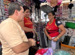 Dilson Oliveira visita Feira do Paraguai e defende investimentos para comerciantes