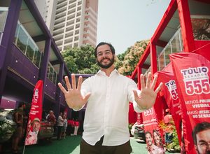 Túlio Gadêlha amplia presença digital da campanha com novos canais de interação