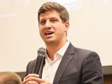 João Campos apresenta propostas para descentralizar a saúde pública