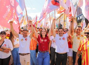 Maria Arraes reúne lideranças e inaugura comitê em Afogados da Ingazeira