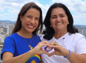 Em Caruaru, professora Ana Lúcia participa de encontro sobre educação
