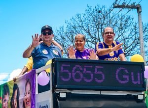 Andréa Medeiros participa de carreata e destaca propostas para juventude