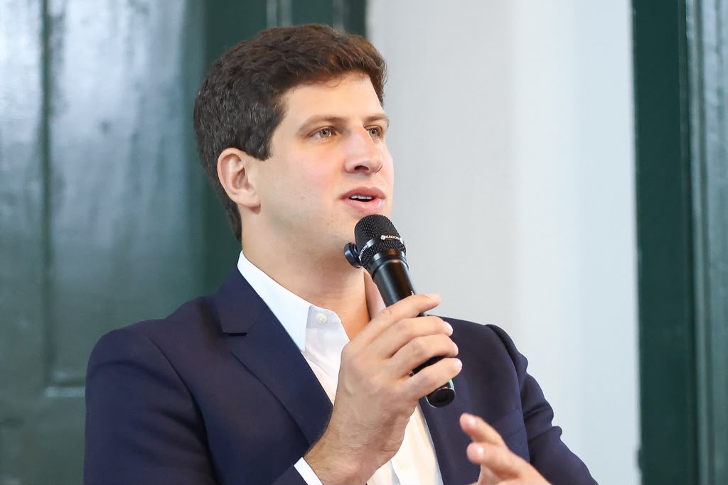 TRE-PE manda suspender peça de direito de resposta de João Campos