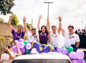 Diego Cabral comanda carreata ao lado de Priscila Krause em Camaragibe