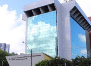 Justiça tira do ar vídeo que associa Raquel a condenações trabalhistas