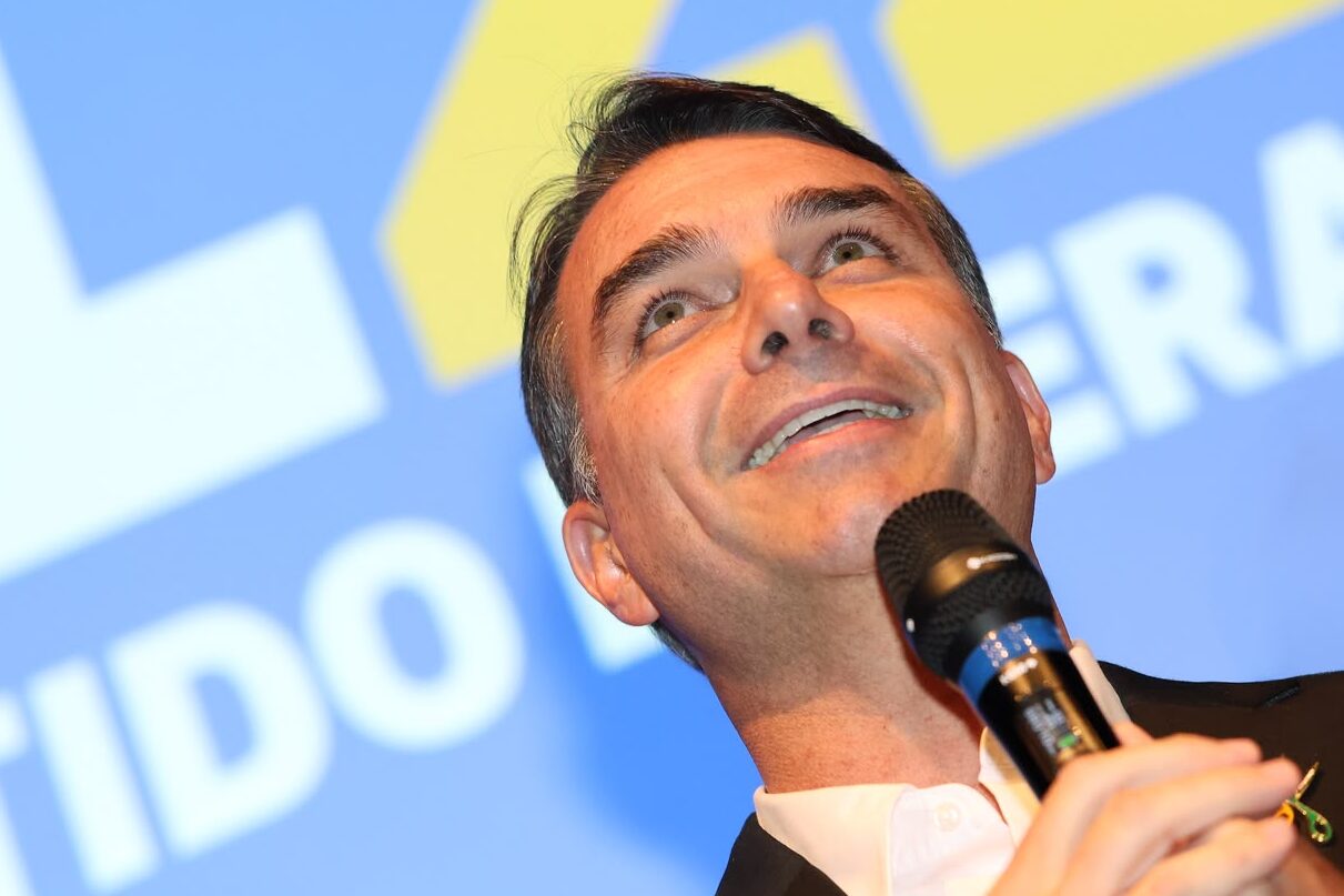 Flávio Bolsonaro é rejeitado por 55% dos eleitores, aponta Quaest
