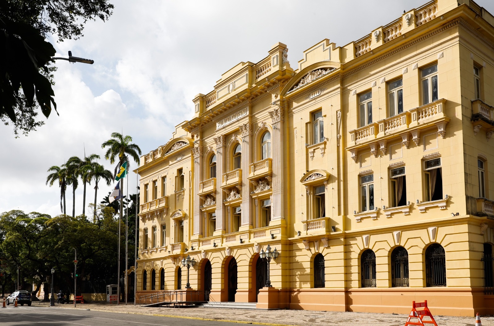 Coluna da quarta: horário eleitoral não alterou disputa em Pernambuco